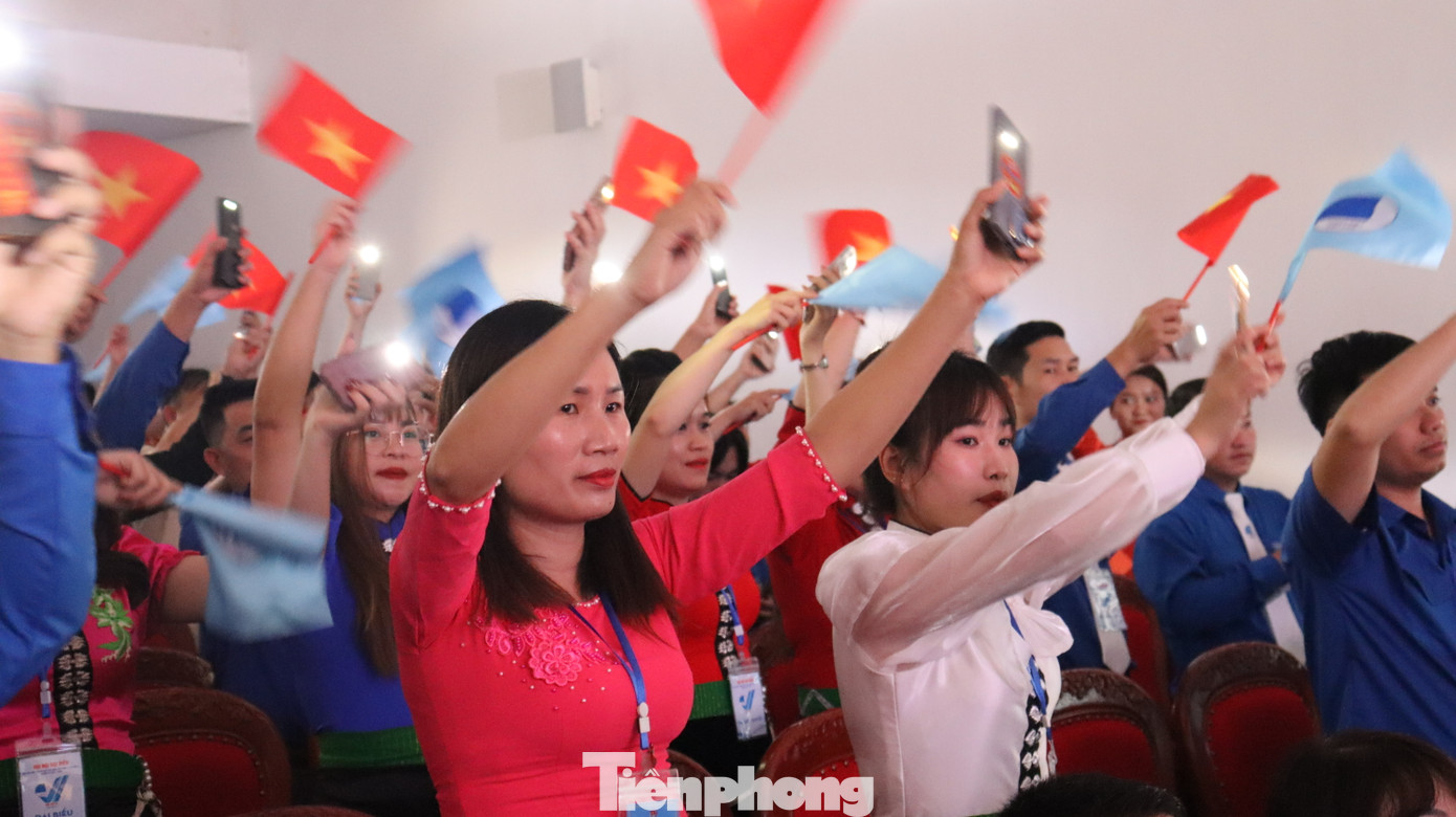 Trong số 248 đại biểu tham dự đại hội, đại biểu là người dân tộc thiểu số chiếm 69,6 %. Ảnh: Châu Linh