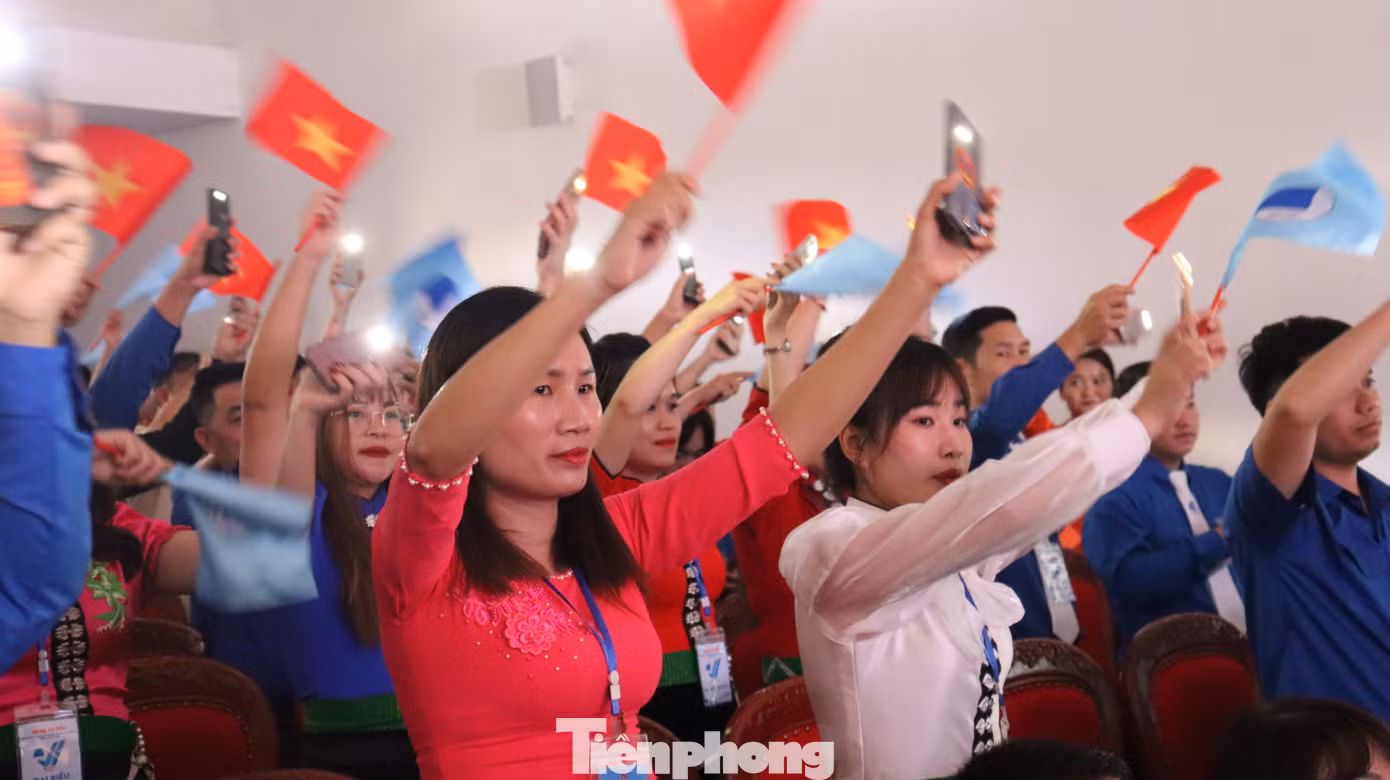 Trong số 248 đại biểu tham dự đại hội, đại biểu là người dân tộc thiểu số chiếm 69,6 %. Ảnh: Châu Linh