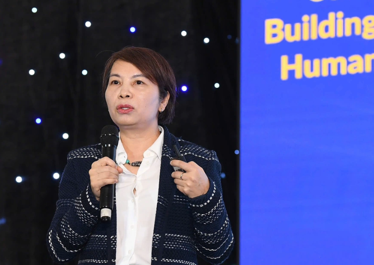 Bà Trần Thị Thuý Ngọc - Phó Tổng Giám đốc thường trực Deloitte Việt Nam - chia sẻ tại hội thảo. Bà Trần Thị Thuý Ngọc - Phó Tổng Giám đốc thường trực Deloitte Việt Nam - chia sẻ tại hội thảo.