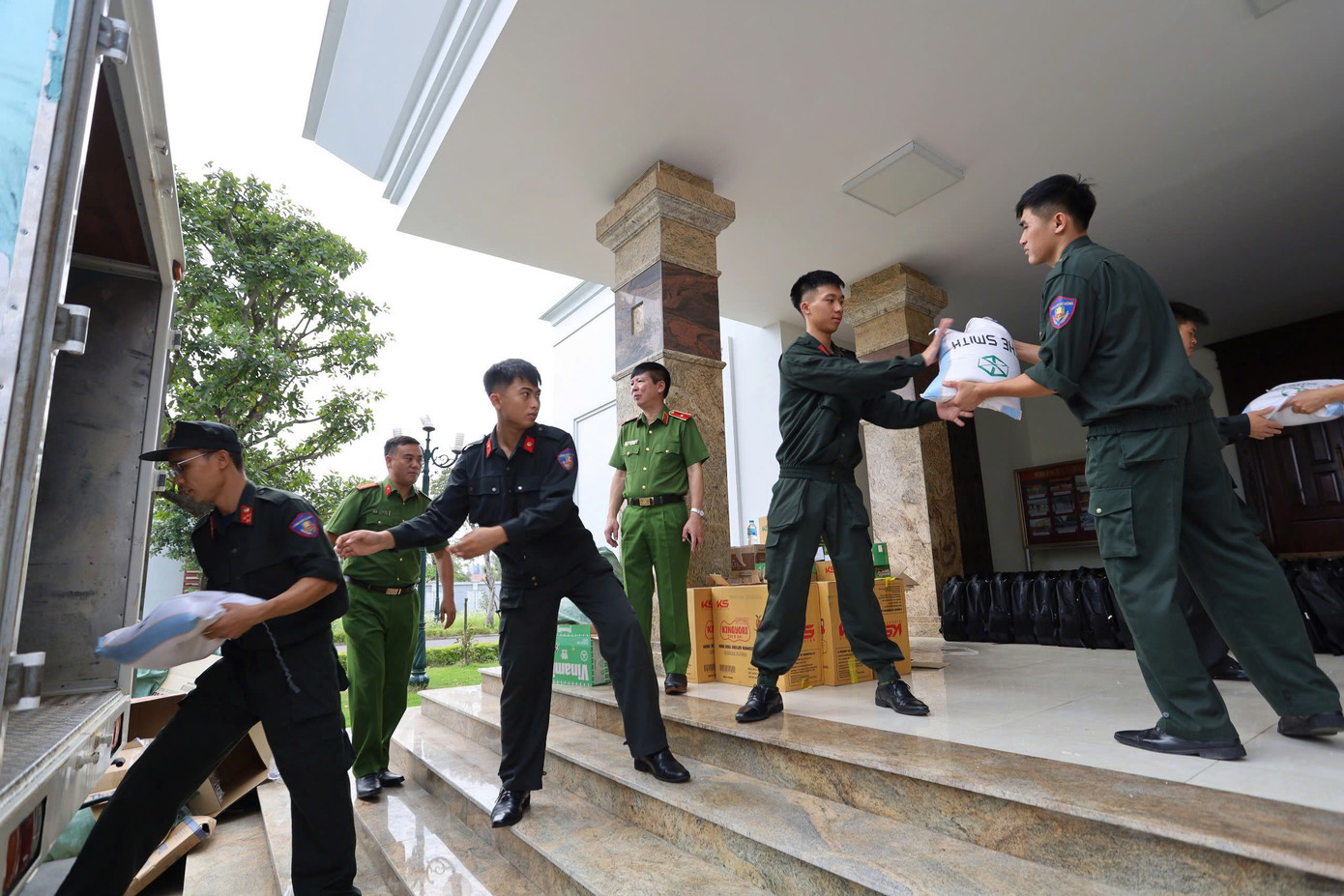 Hành trình tình nguyện mùa Đông giai đoạn 1, năm 2024 tại tỉnh Hà Giang và Tuyên Quang của Đoàn Thanh niên Bộ Tư lệnh Cảnh sát Cơ động có chủ đề “Chiếc ô cho em”.