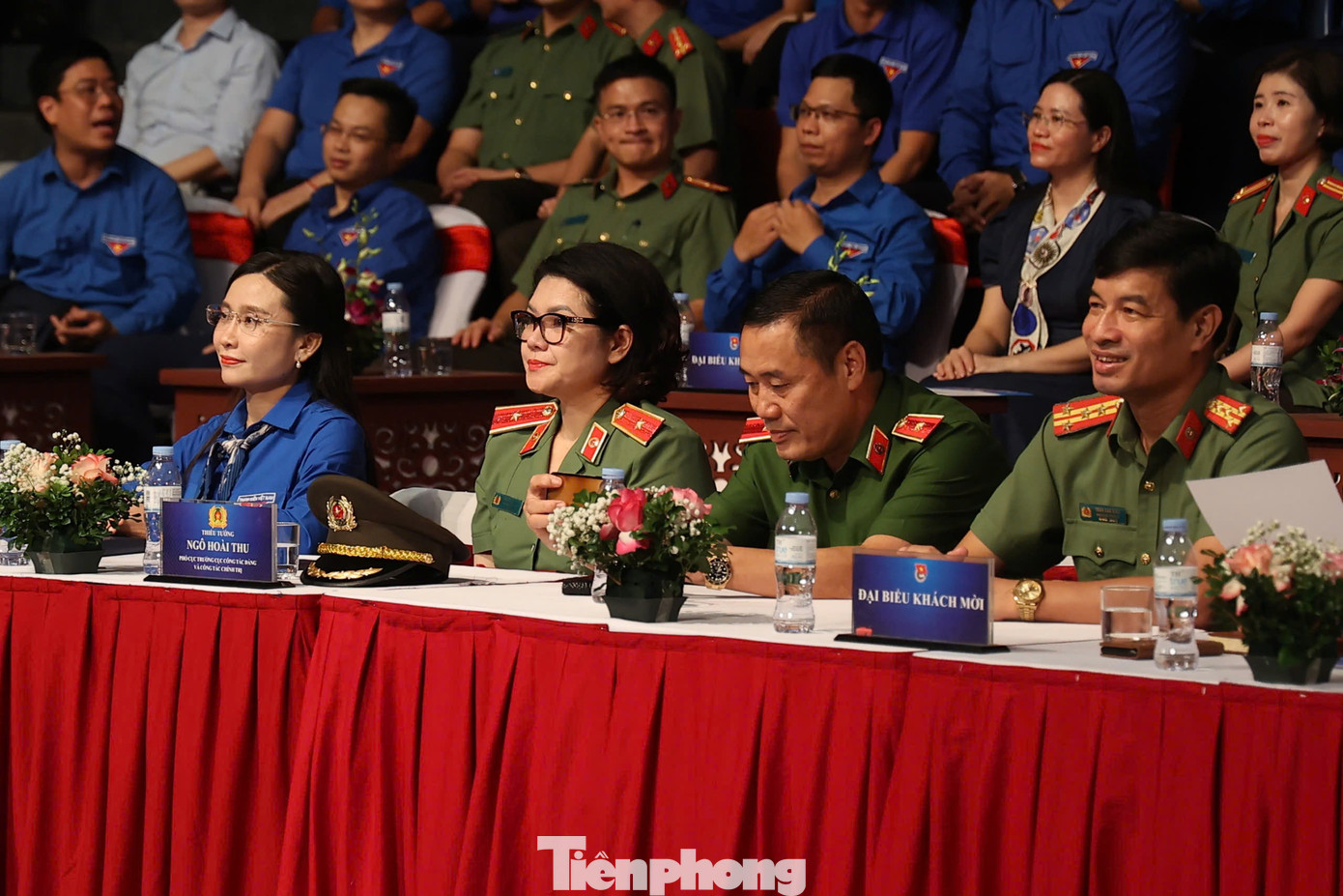 Đại biểu tham dự chương trình. Ảnh: Hoàng Ngọc Đại biểu tham dự chương trình. Ảnh: Hoàng Ngọc