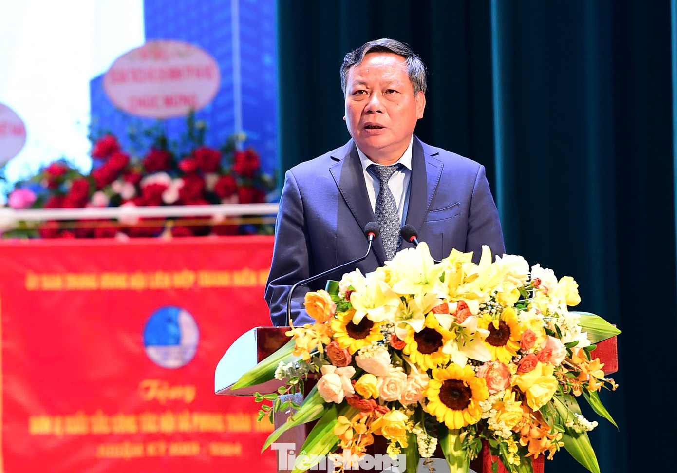 Phó Bí thư Thành ủy Hà Nội Nguyễn Văn Phong phát biểu tại Đại hội. Ảnh: Xuân Tùng