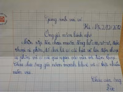 “Noel sắp đến rồi, cháu muốn đồng hồ cát, điện thoại ai-phôn…”