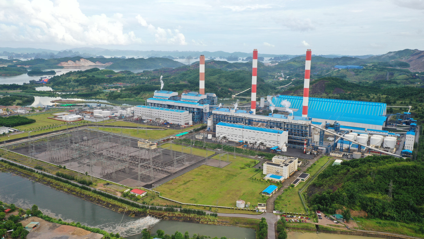 Toàn cảnh Nhà máy Nhiệt điện Mông Dương 1 Toàn cảnh Nhà máy Nhiệt điện Mông Dương 1