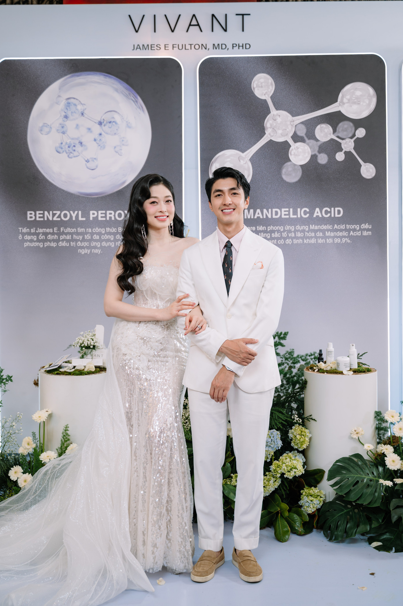 Á hậu Phương Nga xinh đẹp rạng ngời cùng diễn viên Bình An tại Skin Reborn Á hậu Phương Nga xinh đẹp rạng ngời cùng diễn viên Bình An tại Skin Reborn