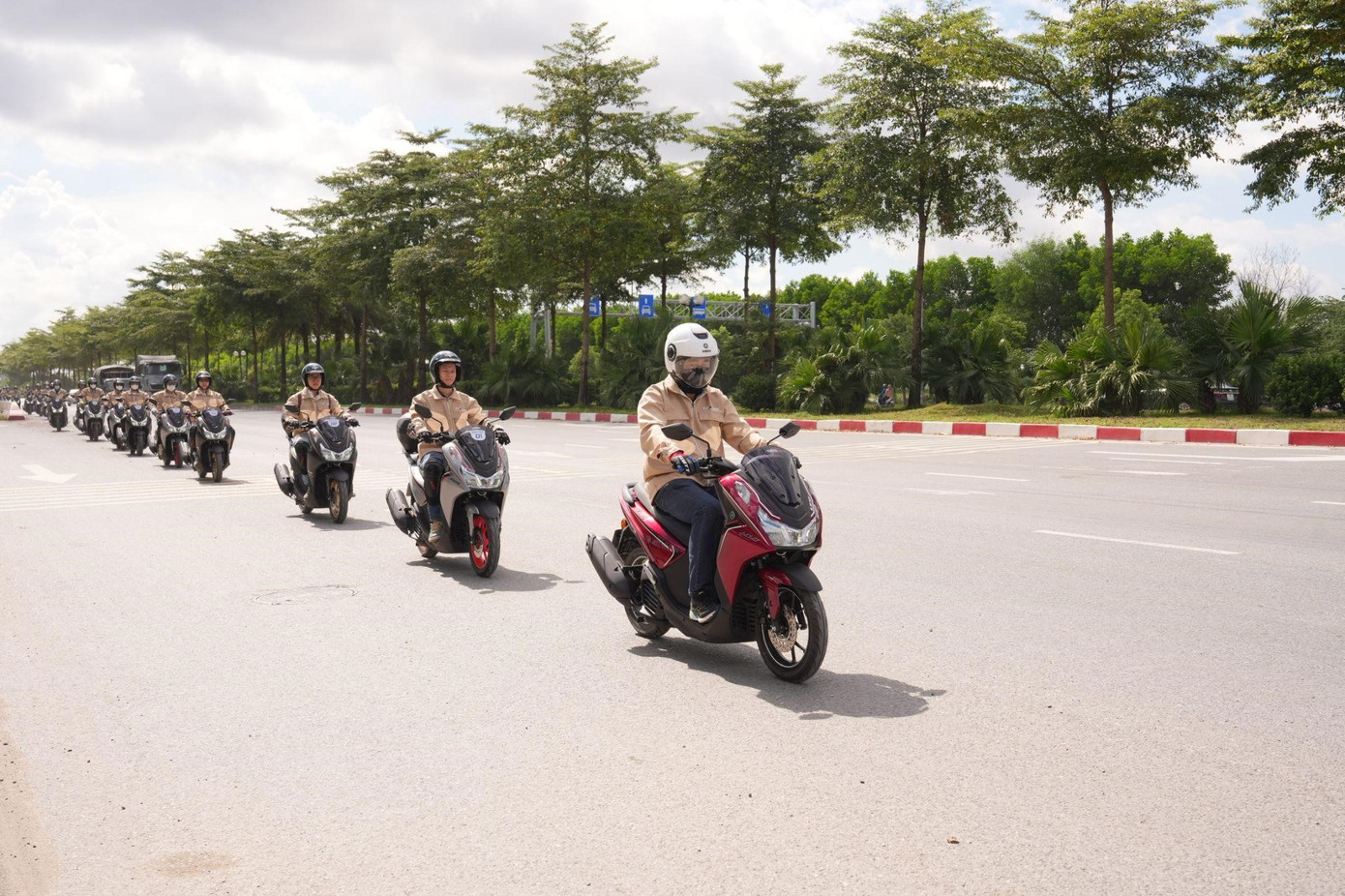 Yamaha LEXi được tích hợp nhiều tính năng hiện đại, tiện lợi