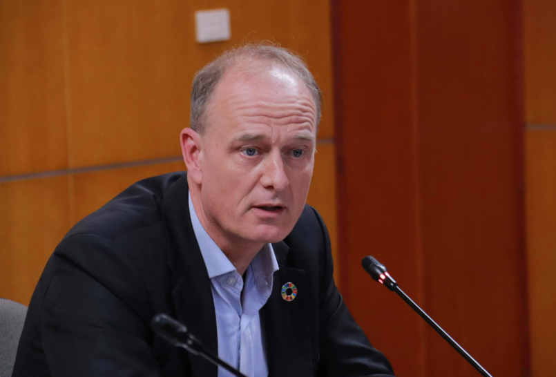 Ông Patrick Haverman, Phó trưởng đại diện thường trú, Chương trình Phát triển của Liên Hợp Quốc UNDP đồng chủ trì cuộc họp. Ảnh: Lê An