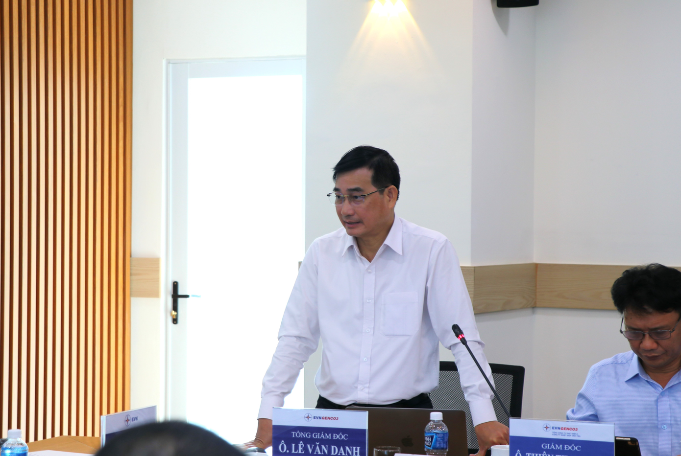 Ông Lê Văn Danh - Tổng giám đốc EVNGENCO3 báo cáo tại buổi làm việc