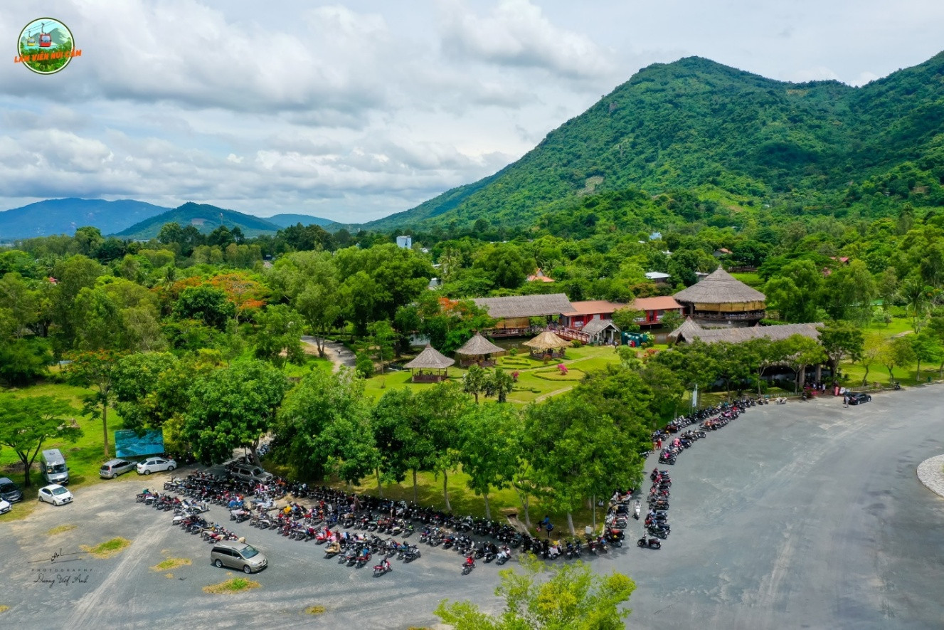 Mỹ cảnh nhân gian miền Tây (nguồn: Lâm Viên Núi Cấm)