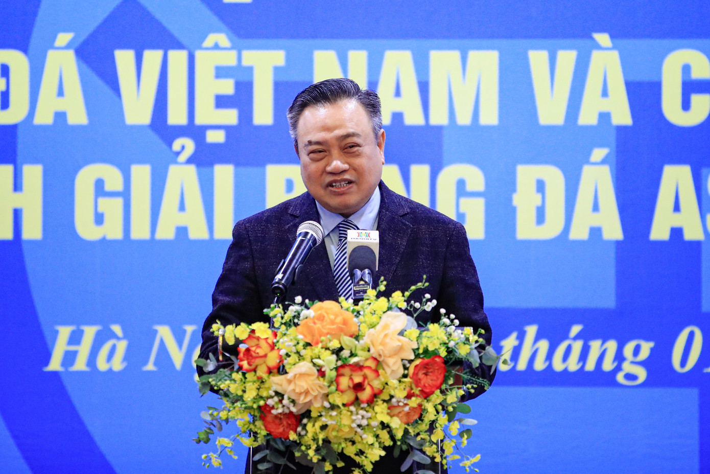 Ông Trần Sỹ Thanh, Ủy viên BCH Trung ương Đảng, Phó Bí thư Thành ủy, Chủ tịch UBND thành phố Hà Nội phát biểu tại buổi lễ. Ông Trần Sỹ Thanh, Ủy viên BCH Trung ương Đảng, Phó Bí thư Thành ủy, Chủ tịch UBND thành phố Hà Nội phát biểu tại buổi lễ.