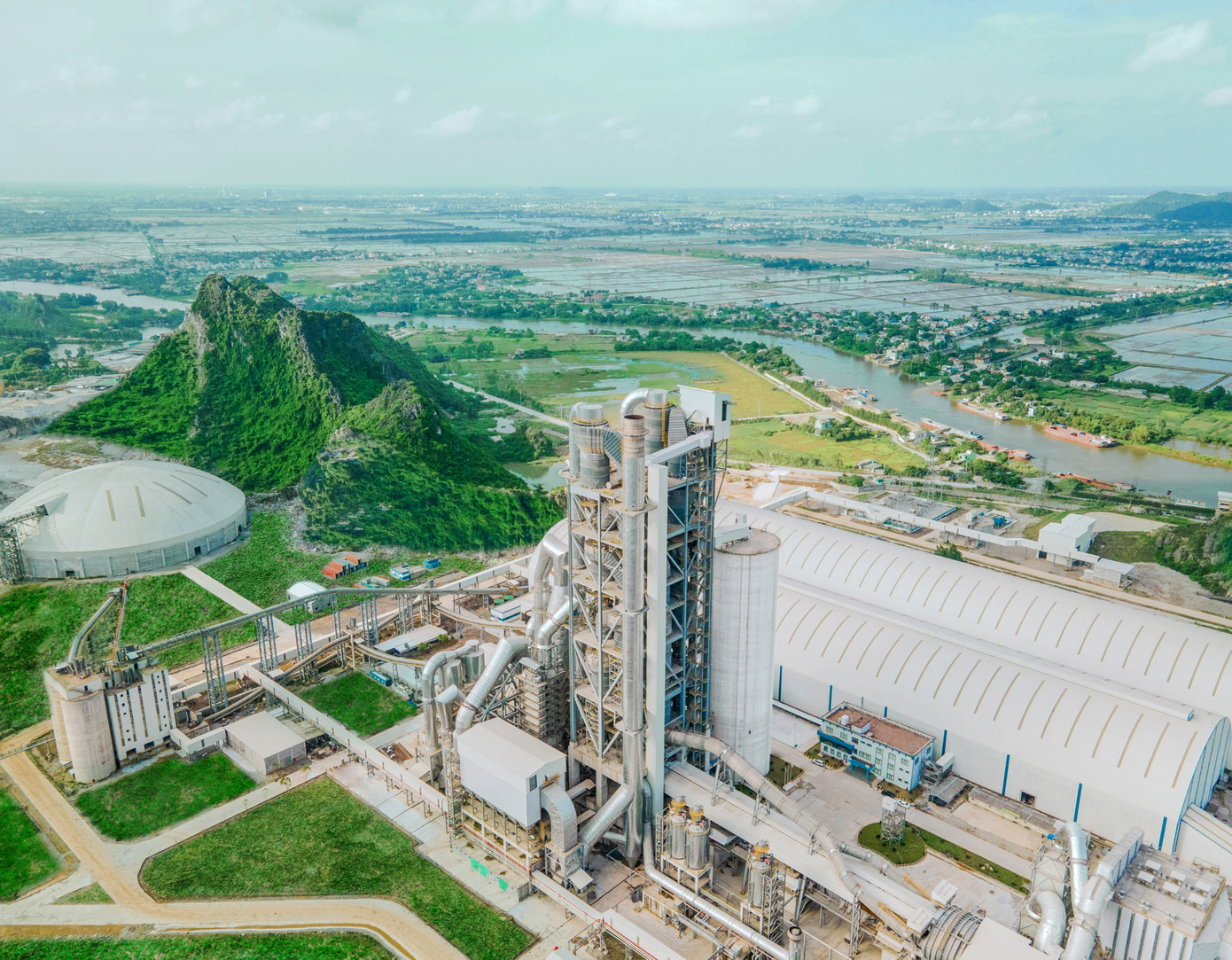 Dây chuyền 3 Nhà máy xi măng Xuân Thành Hà Nam sử dụng đồng bộ dây chuyền, công nghệ hiện đại hàng đầu thế giới của Tập đoàn FLSmidth Dây chuyền 3 Nhà máy xi măng Xuân Thành Hà Nam sử dụng đồng bộ dây chuyền, công nghệ hiện đại hàng đầu thế giới của Tập đoàn FLSmidth