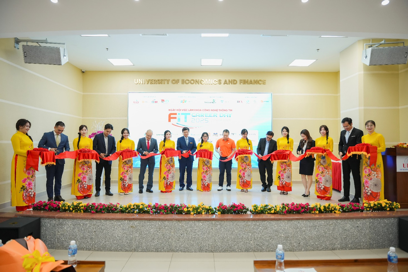 Hơn 500 vị trí tuyển dụng cho sinh viên nhóm ngành công nghệ