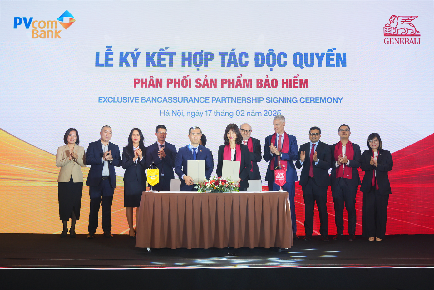 Đại diện Generali Việt Nam và PVcomBank ký kết hợp tác chiến lược phân phối BHNT độc quyền 15 năm