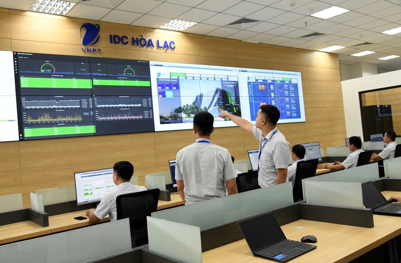 Các Trung tâm Dữ liệu được VNPT tối ưu không gian, tài nguyên, góp phần tối ưu chi phí vận hành, tiết kiệm năng lượng Các Trung tâm Dữ liệu được VNPT tối ưu không gian, tài nguyên, góp phần tối ưu chi phí vận hành, tiết kiệm năng lượng