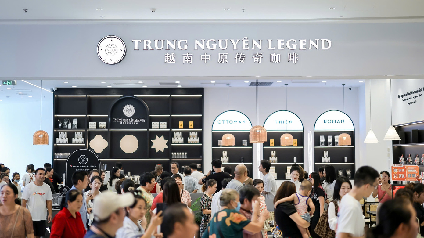 Hàng quán Trung Nguyên Legend tại Trung Quốc, Mỹ liên tục mở rộng được đông đảo khách hàng quốc tế yêu thích trải nghiệm, khám phá. Hàng quán Trung Nguyên Legend tại Trung Quốc, Mỹ liên tục mở rộng được đông đảo khách hàng quốc tế yêu thích trải nghiệm, khám phá.