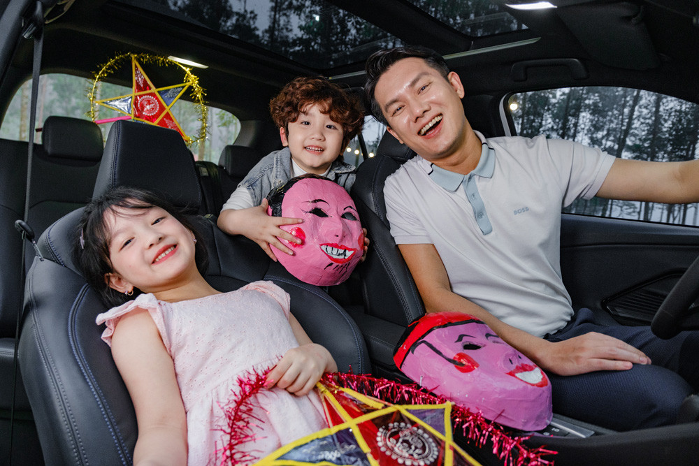 Toyota nâng cao trải nghiệm người dùng thông qua hệ thống tiện nghi giải trí đa dạng, phong phú.