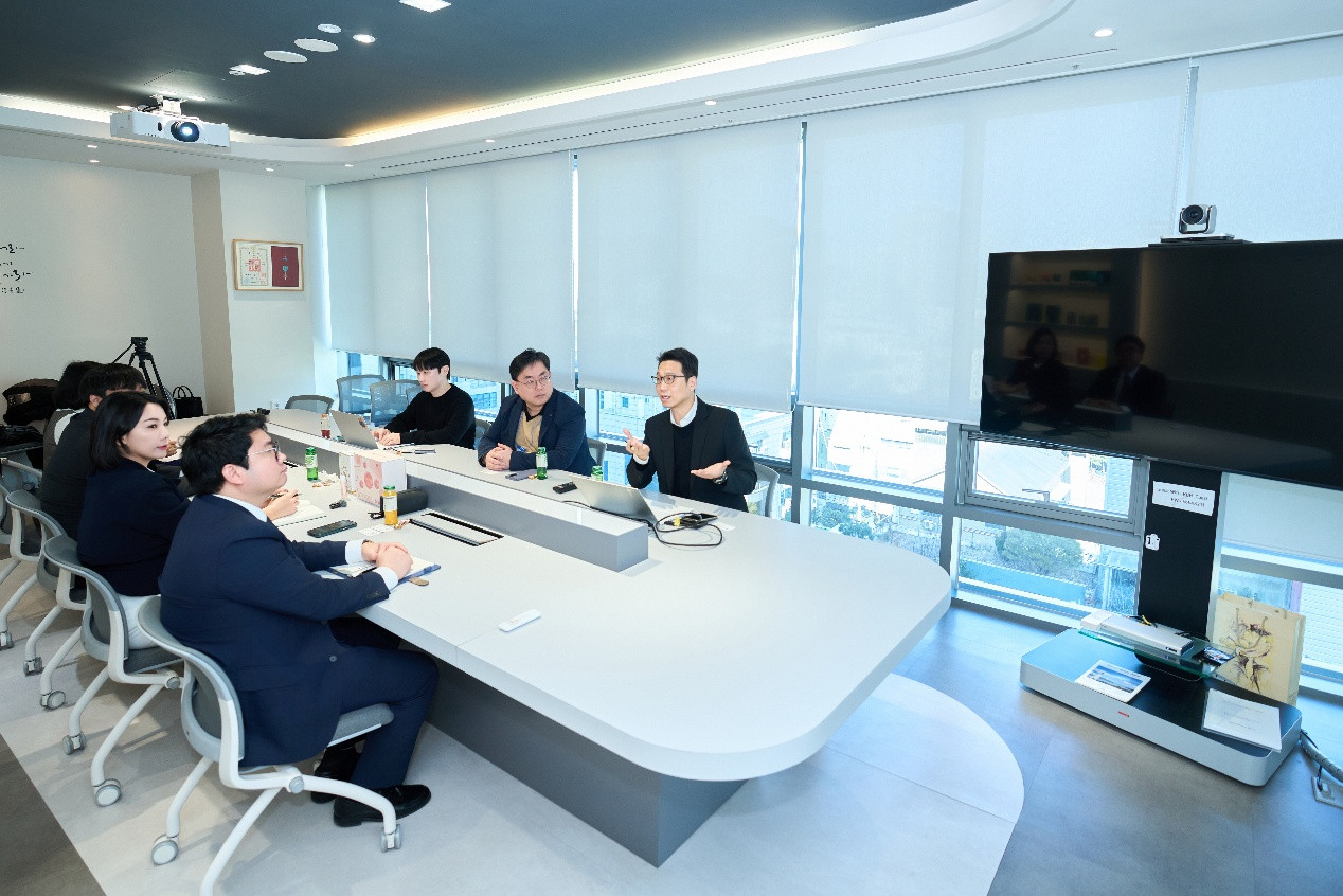 Lễ ký kết Hợp tác chiến lược 3 bên KOLMAR, PL KOREA, MLA GROUP Lễ ký kết Hợp tác chiến lược 3 bên KOLMAR, PL KOREA, MLA GROUP