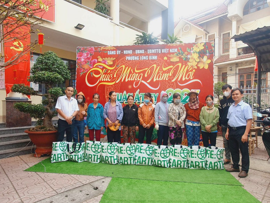 LOTTE Mart tiếp tục thực hiện hoạt động tặng gạo thường niên “Tết yêu thương cùng LOTTE Mart” LOTTE Mart tiếp tục thực hiện hoạt động tặng gạo thường niên “Tết yêu thương cùng LOTTE Mart”