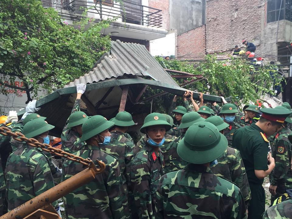 Hà Nội: Sập nhà 3 tầng, 2 người tử vong ảnh 8