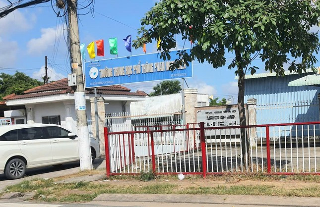 Trường THPT Phan Ngọc Hiển (TP. Bạc Liêu).