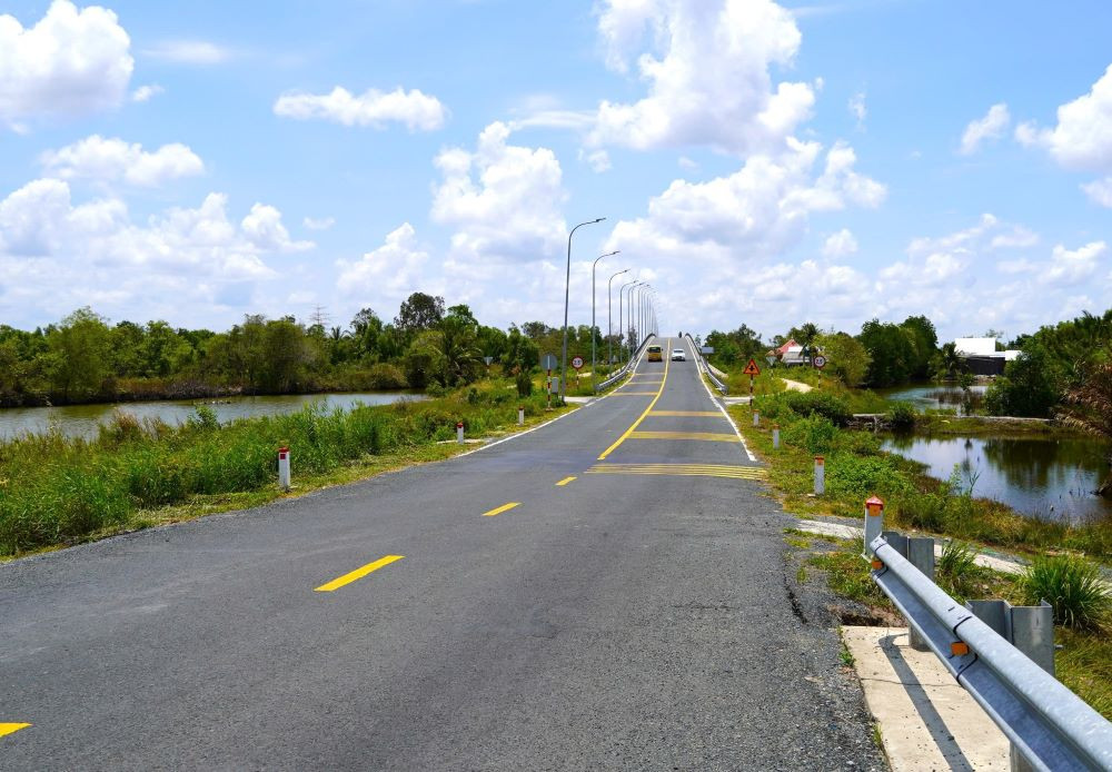 Tuyến đường của dự án thành phần 2 dài 18km, có 15 cầu, đã hoàn thành đưa vào khai thác đầu năm 2024.