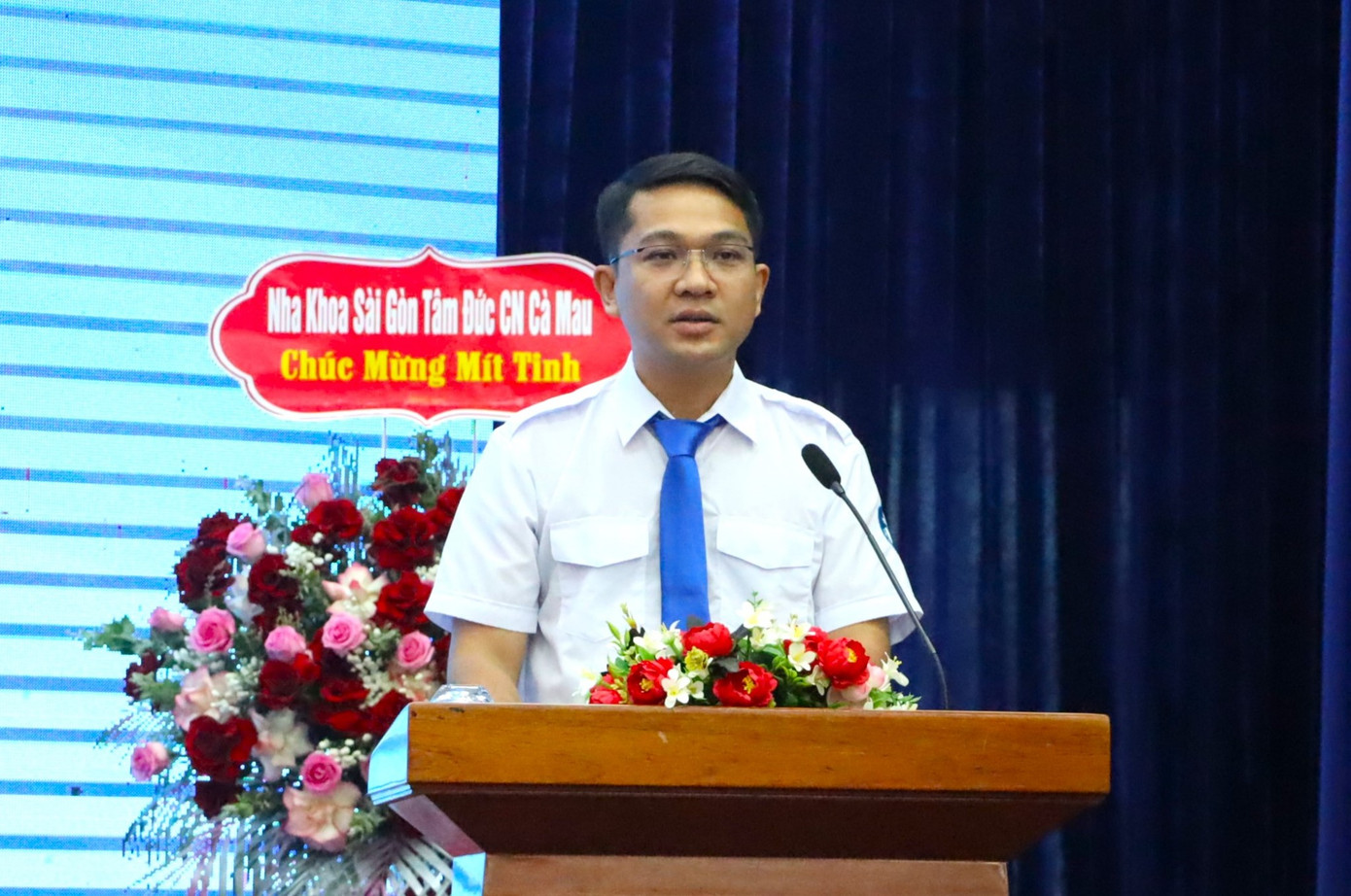 Anh Trần Đăng Khoa - Phó Bí thư Tỉnh Đoàn Cà Mau phát biểu tại buổi lễ. Anh Trần Đăng Khoa - Phó Bí thư Tỉnh Đoàn Cà Mau phát biểu tại buổi lễ.