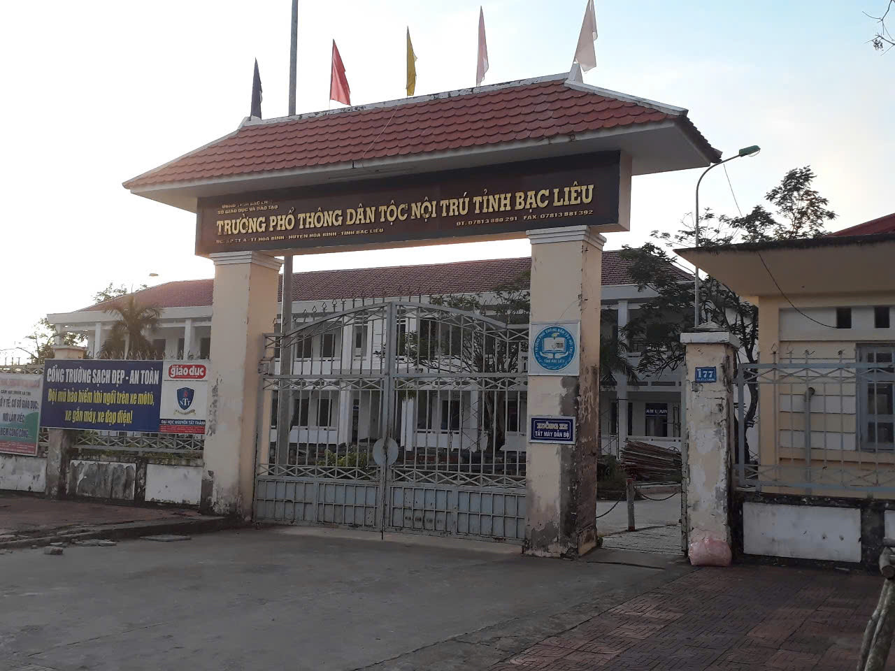 Trường Phổ thông DTNT Bạc Liêu (xã Hòa Bình, tỉnh Cà Mau). Trường Phổ thông DTNT Bạc Liêu (xã Hòa Bình, tỉnh Cà Mau).