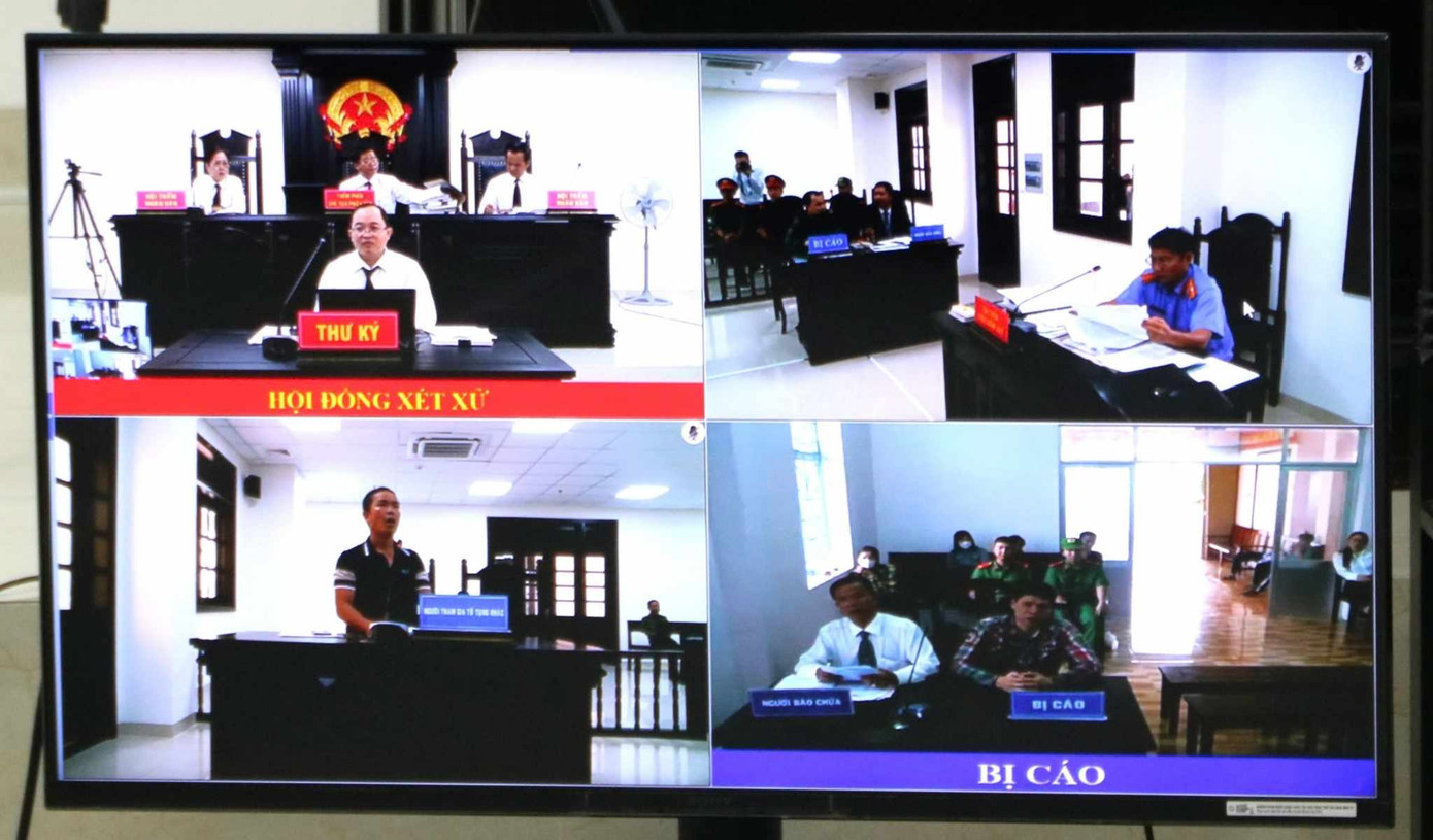 Phiên toà xét xử Đương và Dĩ Phiên toà xét xử Đương và Dĩ