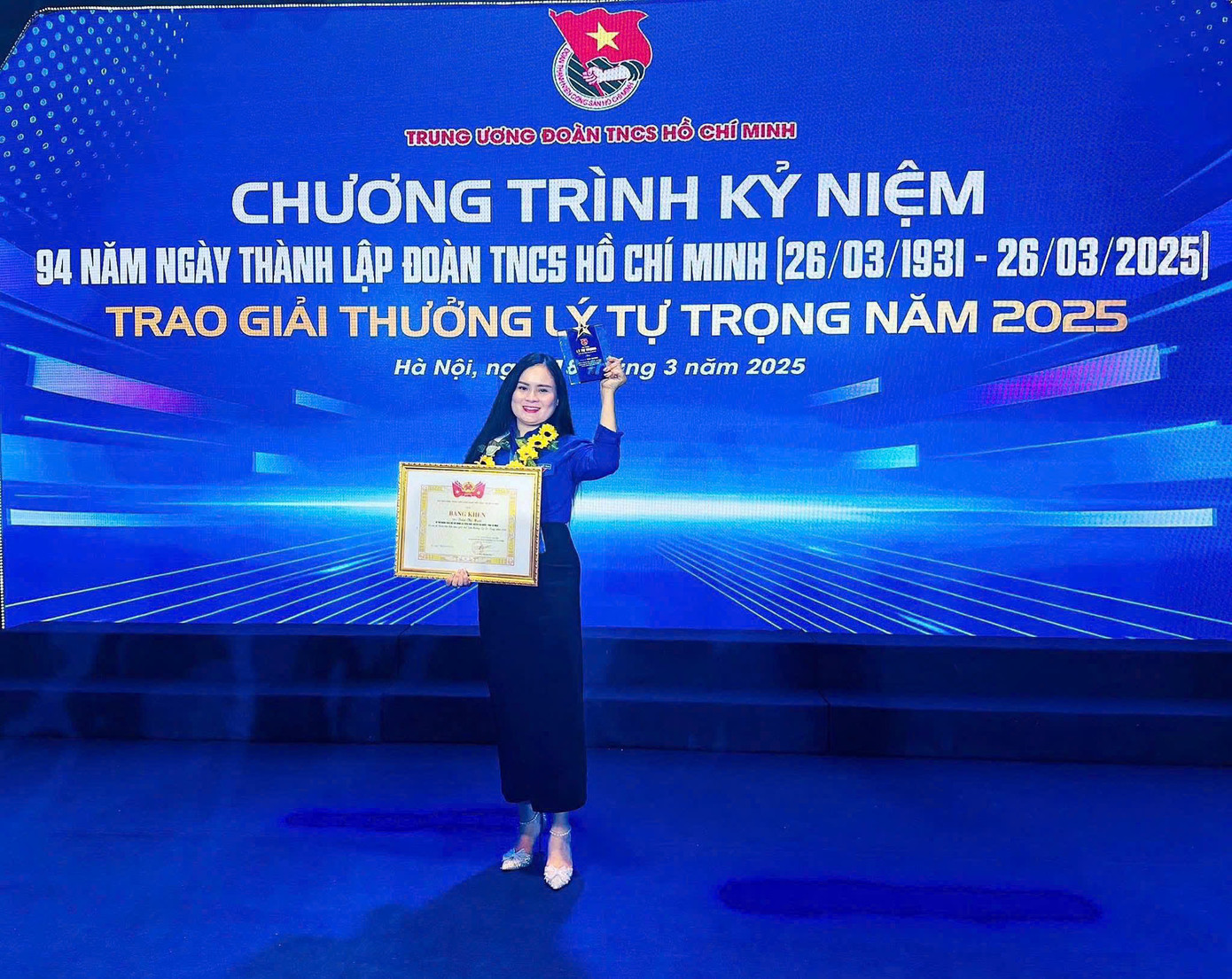 Chị Trần Thị Muội vinh dự là 1 trong 100 đại biểu được Trung ương Đoàn TNCS Hồ Chí Minh trao tặng giải thưởng Lý Tự Trọng năm 2025. Ảnh nhân vật cung cấp.