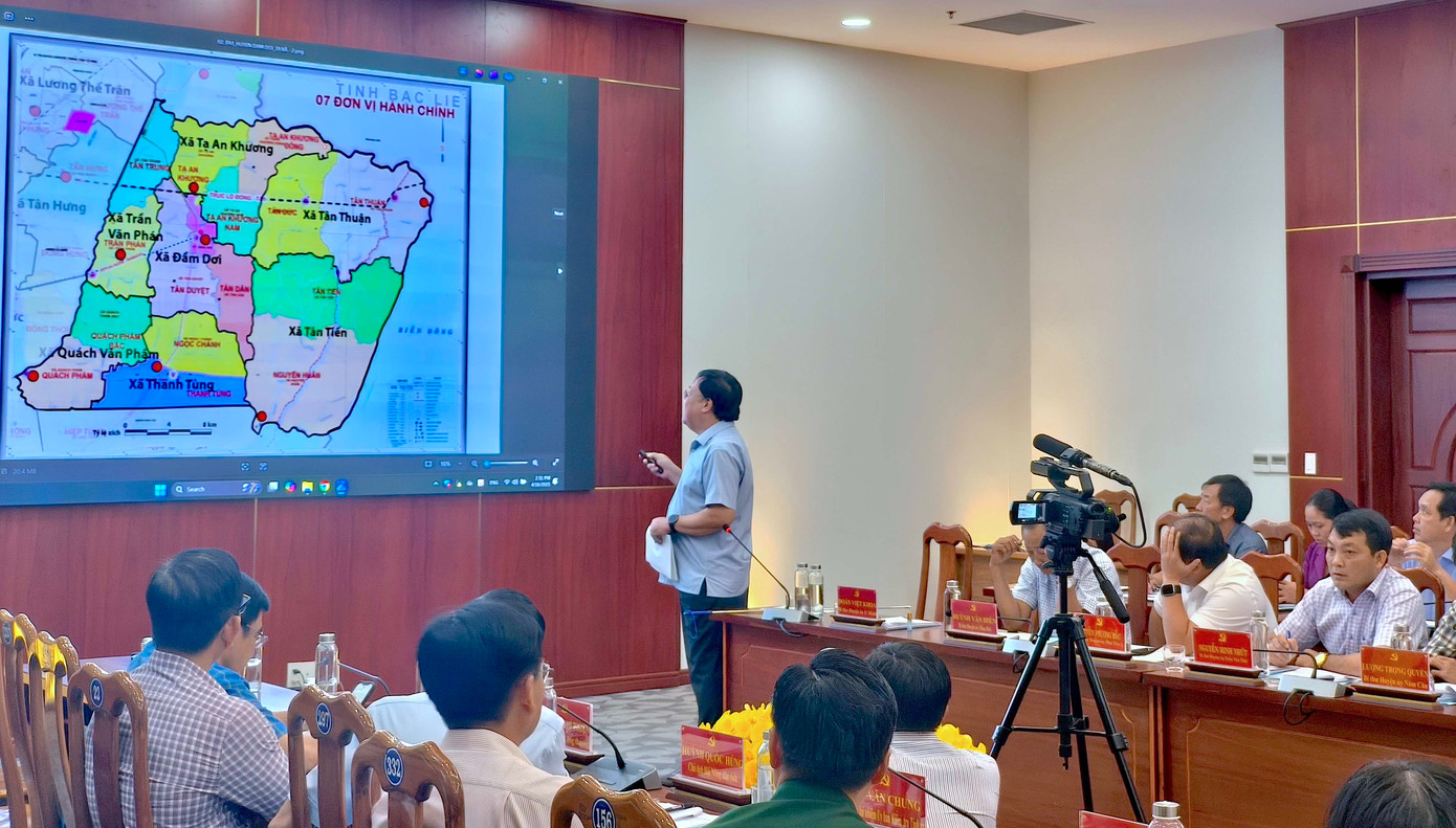 Sau sắp xếp đơn vị hành chính cấp xã, Cà Mau dự kiến giảm từ 100 còn 39 đơn vị cấp xã. Sau sắp xếp đơn vị hành chính cấp xã, Cà Mau dự kiến giảm từ 100 còn 39 đơn vị cấp xã.