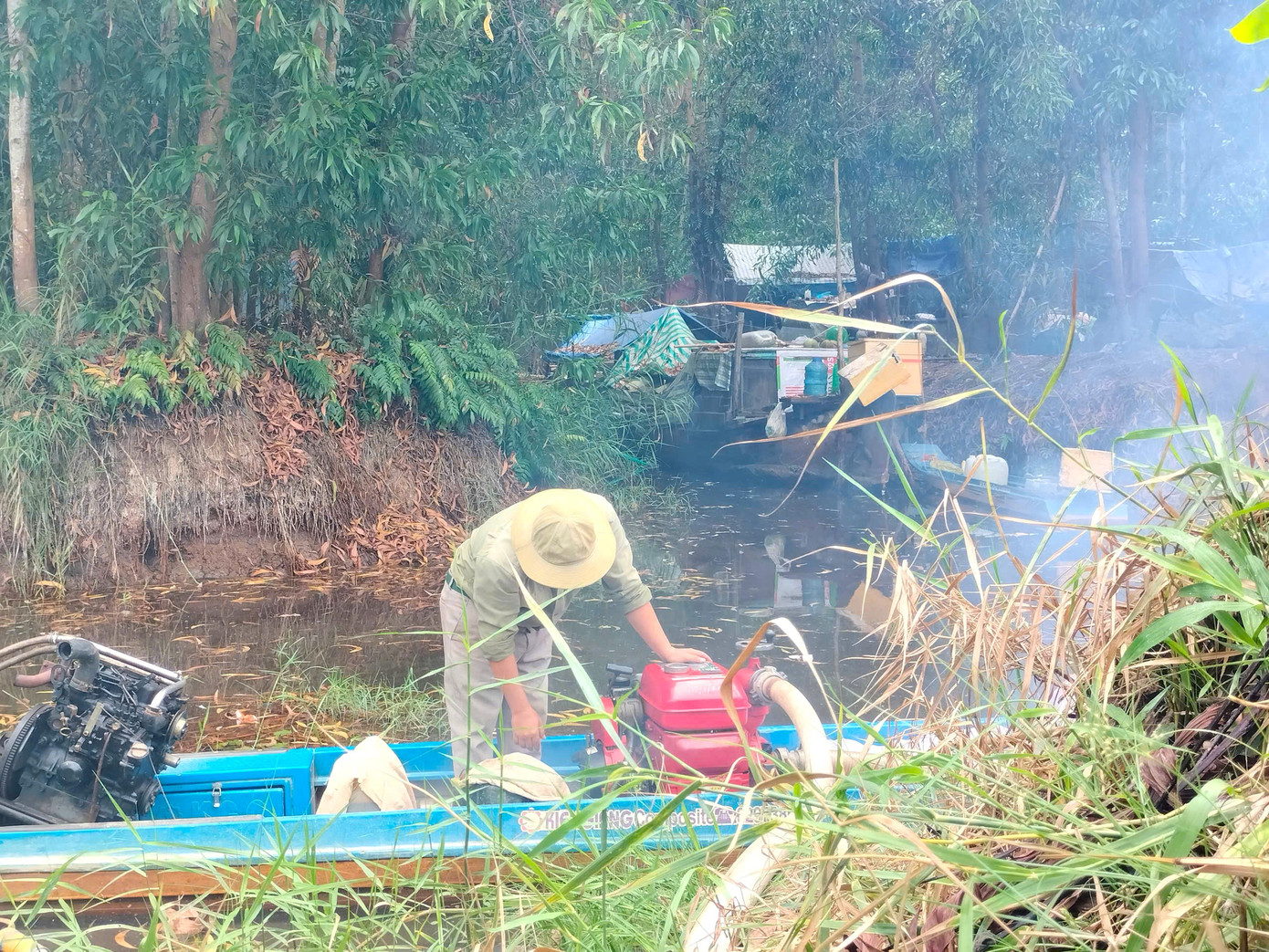 Hiện, Công ty TNHH MTV Lâm nghiệp U Minh Hạ đã bố trí 18 tổ máy bơm chữa cháy ứng trực tại các địa bàn trọng điểm có nguy cơ cháy cao, và 1 tổ cơ động ứng trực tại văn phòng công ty. Hiện, Công ty TNHH MTV Lâm nghiệp U Minh Hạ đã bố trí 18 tổ máy bơm chữa cháy ứng trực tại các địa bàn trọng điểm có nguy cơ cháy cao, và 1 tổ cơ động ứng trực tại văn phòng công ty.