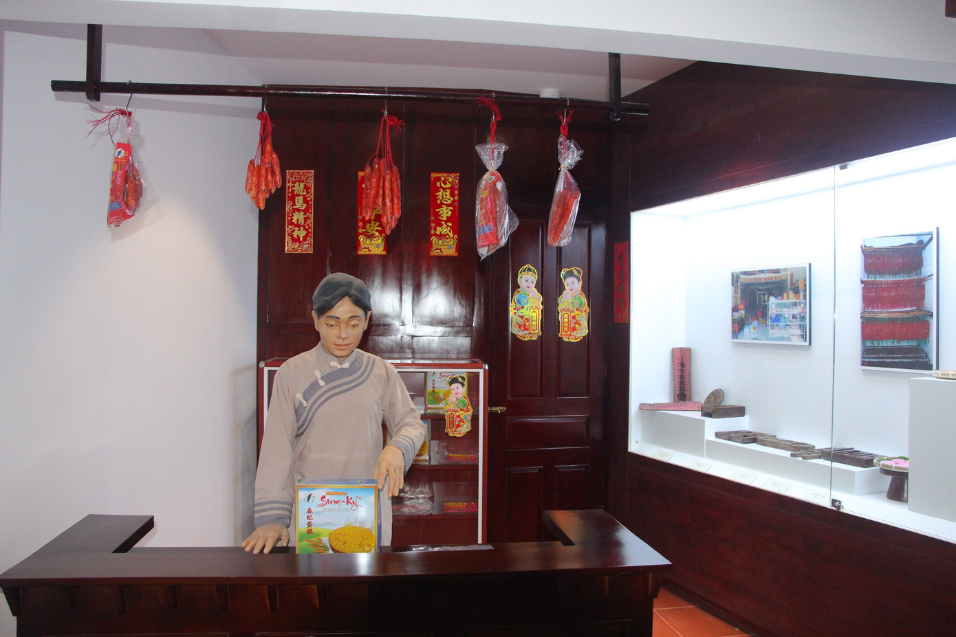 Bảo tàng có tổng diện tích trưng bày gần 2.000m2. Bảo tàng có tổng diện tích trưng bày gần 2.000m2.