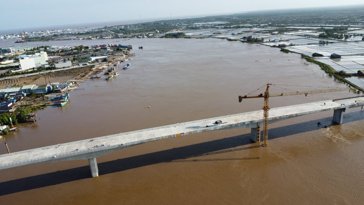 Dự án cầu Gành Hào đã hoàn thành hơn 80% khối lượng.