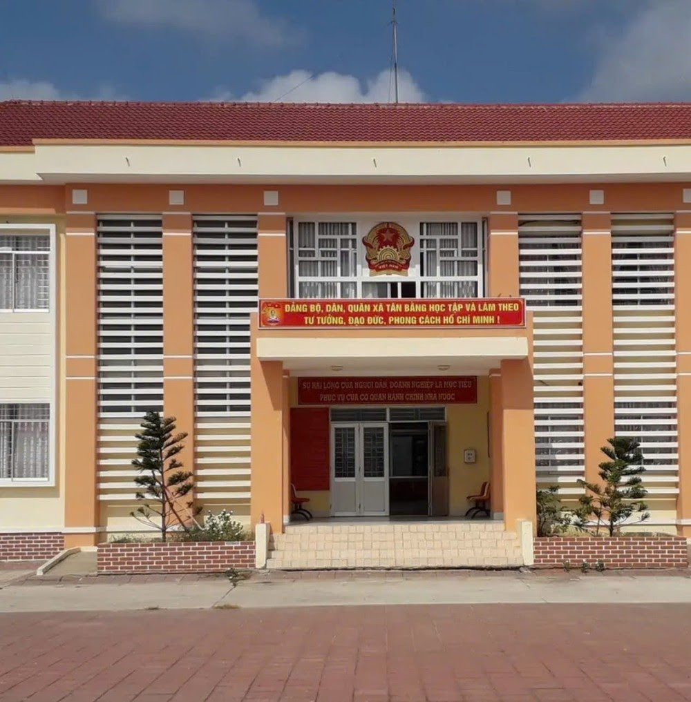 Trụ sở Đảng ủy, UBND xã Tân Bằng (huyện Thới Bình).