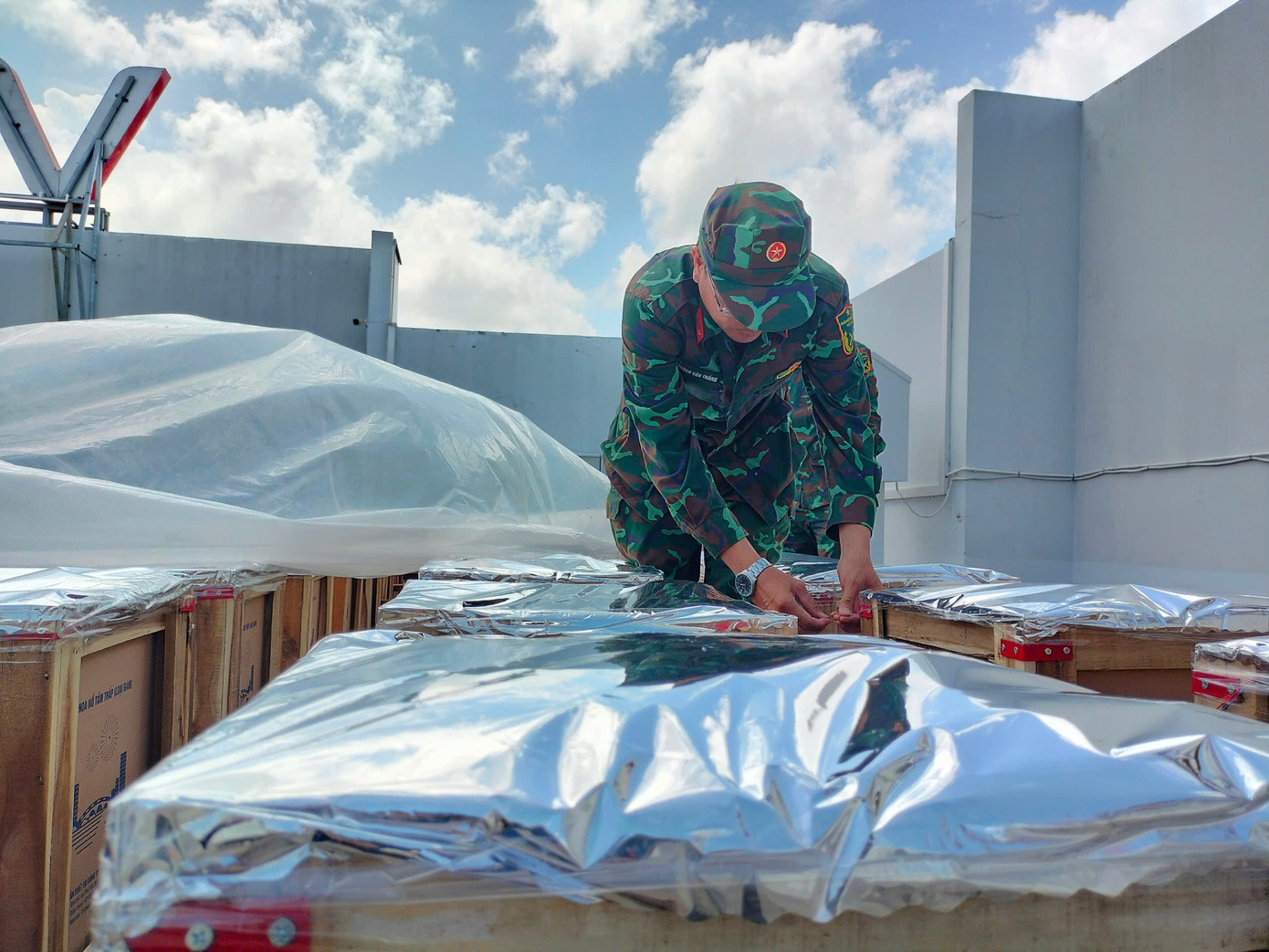 Theo kế hoạch, UBND tỉnh Cà Mau tổ chức 2 điểm bắn pháo hoa nổ tầm cao, thời lượng bắn 15 phút; 1 điểm tại TP. Cà Mau và 1 điểm tại TP. Bạc Liêu.