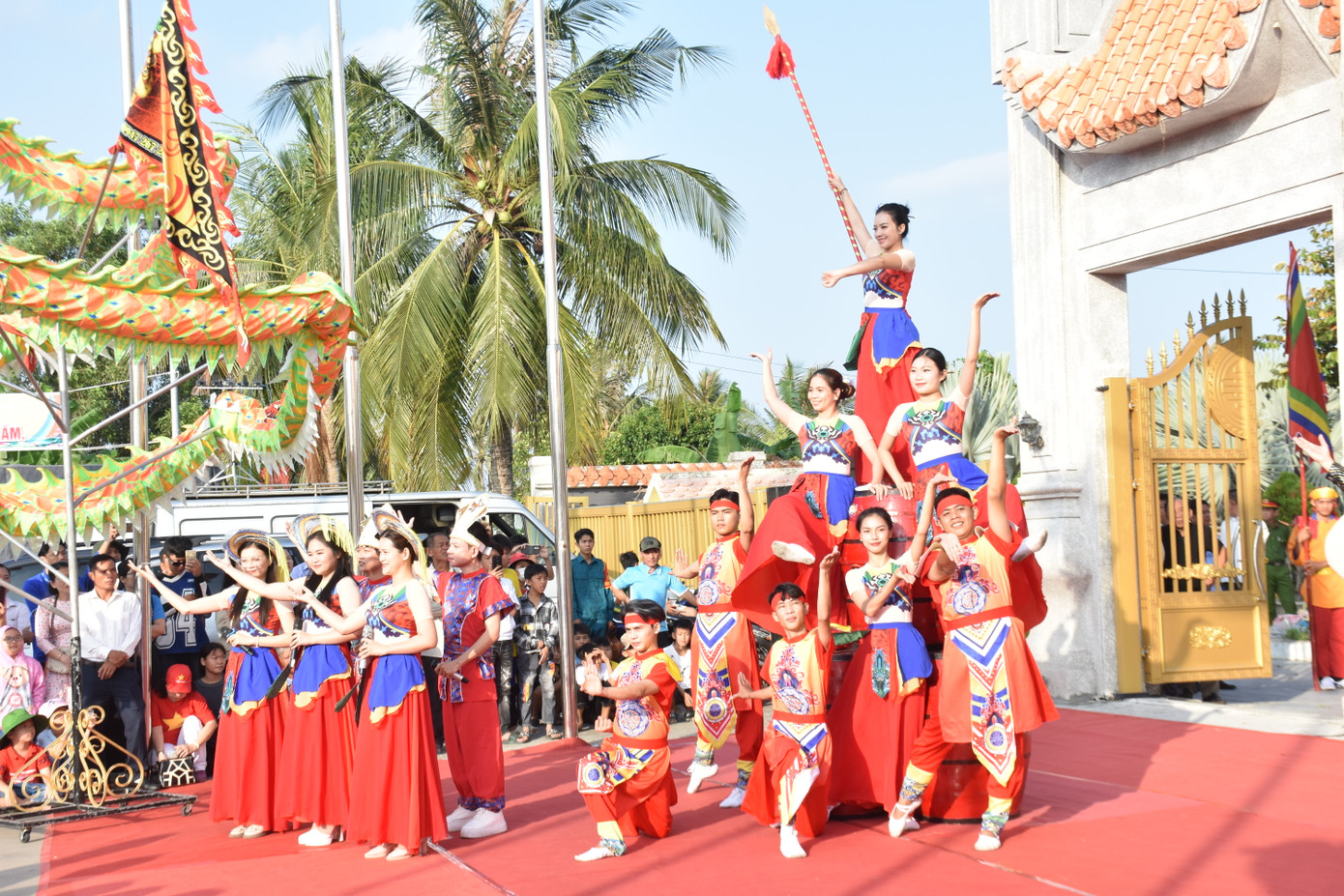 Hoạt cảnh tưởng nhớ công lao các vị Vua Hùng. Hoạt cảnh tưởng nhớ công lao các vị Vua Hùng.