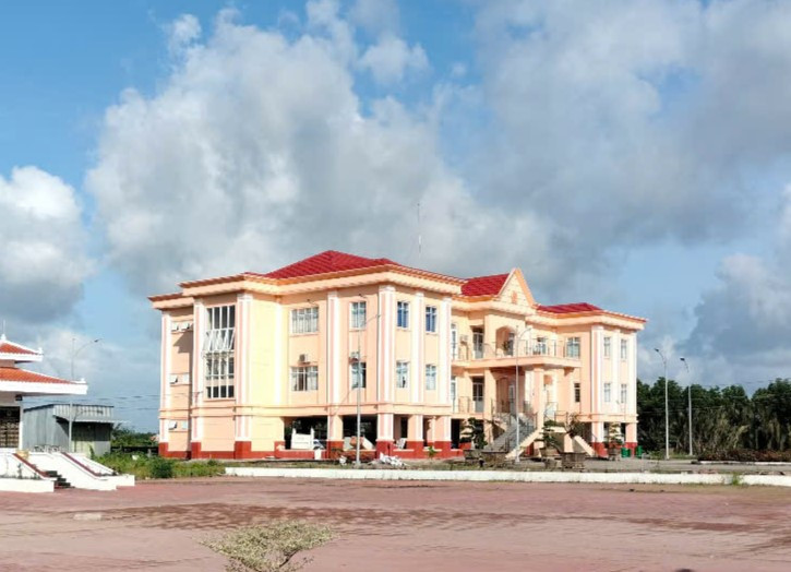 Trụ sở hành chính xã Tân Ân Tây (huyện Ngọc Hiển). Trụ sở hành chính xã Tân Ân Tây (huyện Ngọc Hiển).