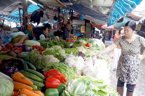 Cá mặt hàng tại chợ Ngọc Khánh đều tăng mạnh so với trước Tết