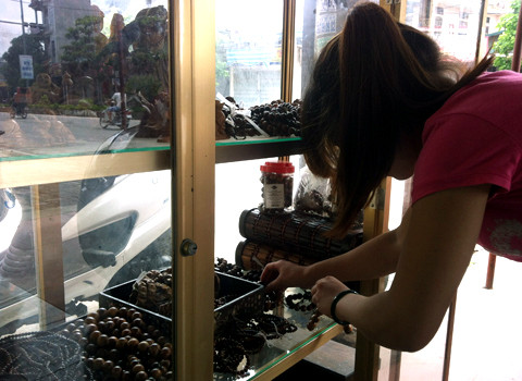 Độc phẩm gỗ sưa định giá bằng vàng ảnh 10