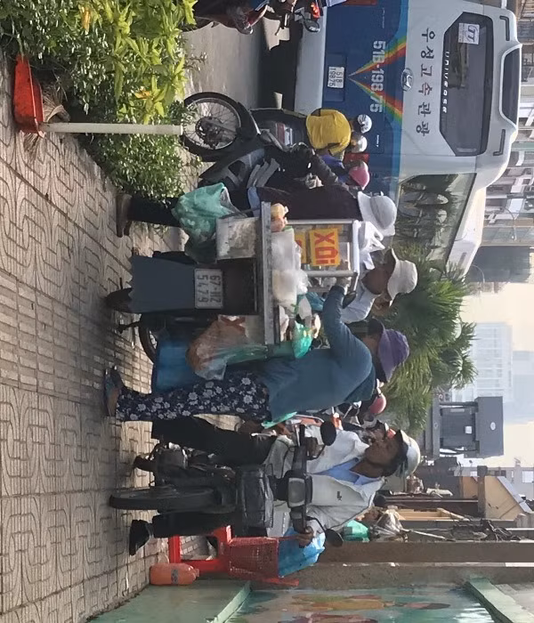 Ông Đoàn Ngọc Hải ít 'xuống đường', vỉa hè trung tâm Sài Gòn ra sao? ảnh 7