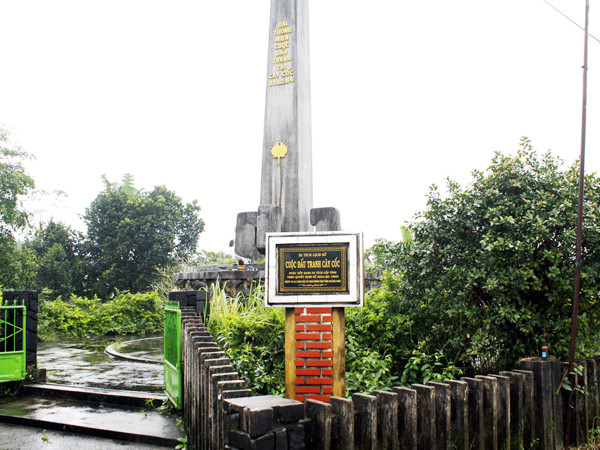 Di tích Ngã ba Cây Cốc xuống cấp Ảnh: Nguyễn Thành