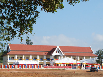 Ngôi trường PTTH trị giá 23 tỷ, quà tặng của NN Việt nam cho huyện Sê Phôn