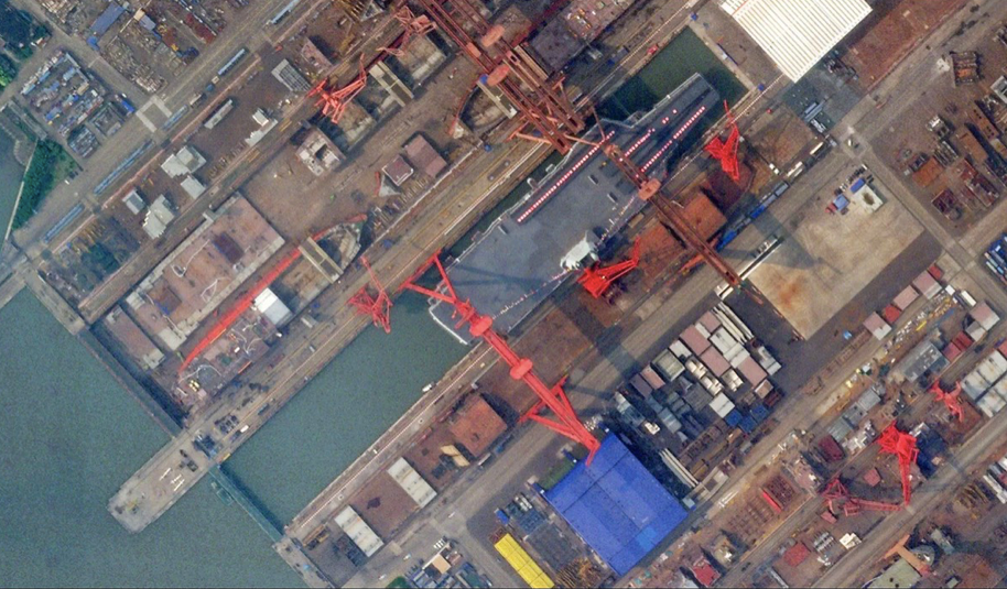 Ảnh vệ tinh chụp xưởng đóng tàu Giang Nam, nơi chế tạo tàu sân bay Phúc Kiến. (Ảnh: Planet Labs) Ảnh vệ tinh chụp xưởng đóng tàu Giang Nam, nơi chế tạo tàu sân bay Phúc Kiến. (Ảnh: Planet Labs)