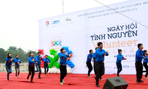 Trong ngày hội tình nguyện diễn ra nhiều hoạt động ý nghĩa như: Nghệ thuật không lời giúp khán giả hiểu các hoạt động tình nguyện không cần giải thích thông qua ngôn từ mà qua các hình thức nhảy múa, diễn kịch, và các hình thức hoạt động nghệ thuật khác trong một sân khấu mở; 