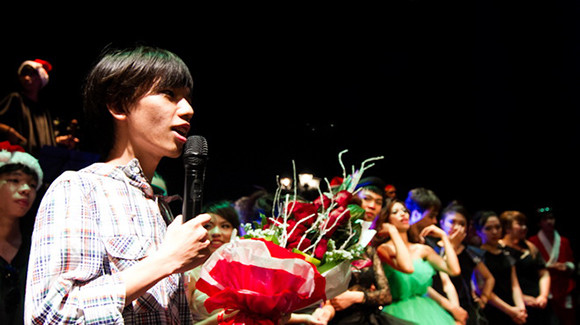 Nguyễn Phi Phi Anh vui mừng sau khi buổi diễn kết thúc thành công