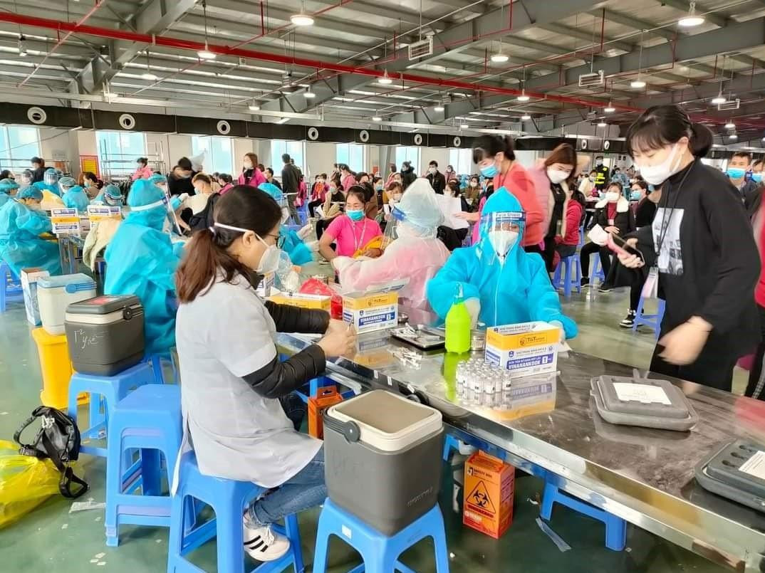 Xét nghiệm COVID-19 trong khu công nghiệp Xét nghiệm COVID-19 trong khu công nghiệp