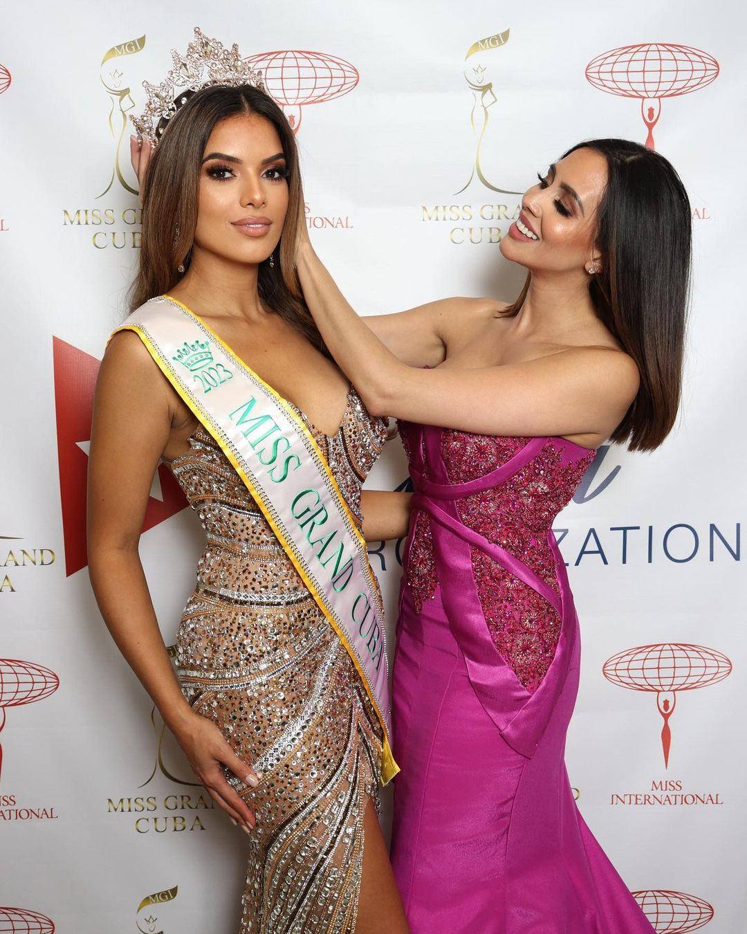 Tối 21/8 đã diễn ra đêm chung kết Hoa hậu Hòa bình Cuba 2023. Kết quả, người đẹp Sofia Acosta đã đăng quang ngôi vị cao nhất. Cô đại diện Cuba tham dự cuộc thi Hoa hậu Hòa bình Quốc tế 2023 tổ chức ở Việt Nam vào tháng 10.