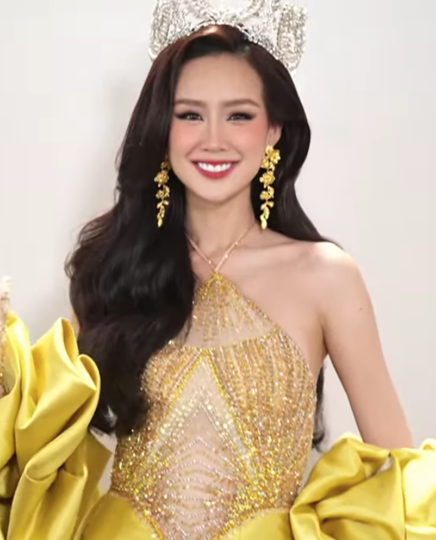 Hoa hậu Bảo Ngọc, Lương Thuỳ Linh cùng chọn tông màu vàng gold sang trọng trên thảm đỏ.