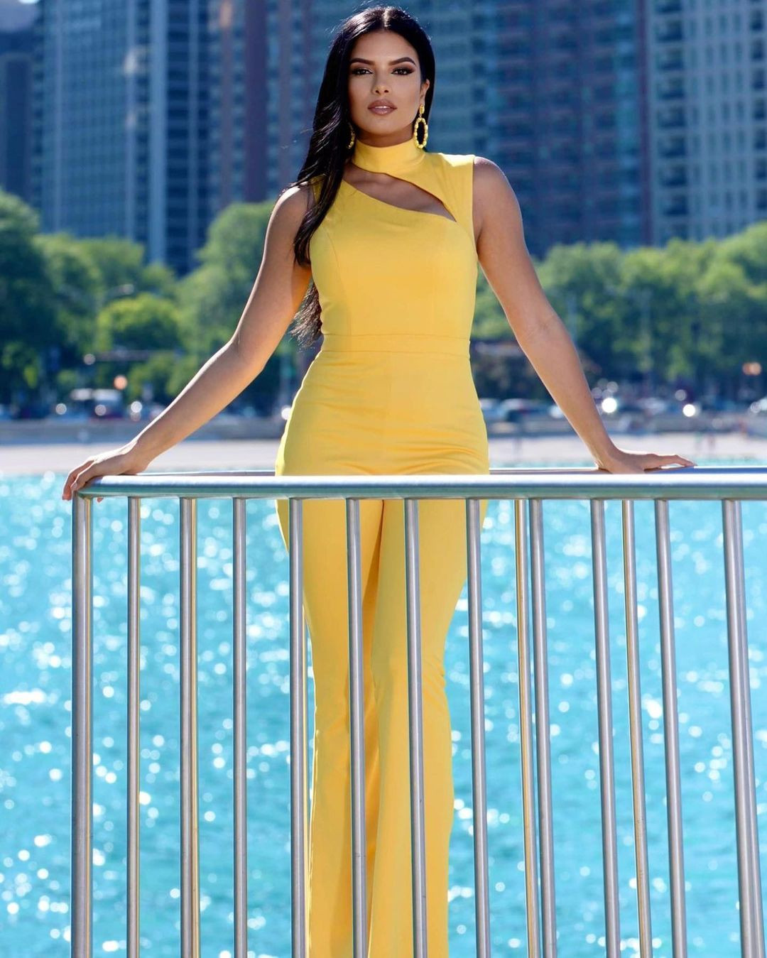 Một năm sau, Sofia Acosta quyết định chuyển hướng, ghi danh tham dự cuộc thi Hoa hậu Hòa bình Cuba 2023 và giành chiến thắng. Vẻ đẹp khoẻ khoắn, quyến rũ của cô được nhận xét phù hợp với sân chơi Miss Grand.