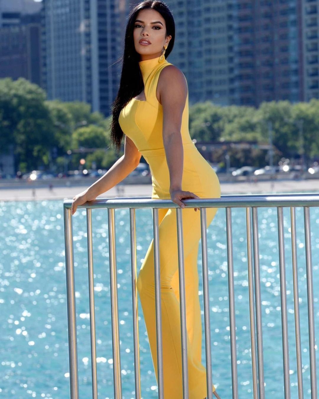 Một năm sau, Sofia Acosta quyết định chuyển hướng, ghi danh tham dự cuộc thi Hoa hậu Hòa bình Cuba 2023 và giành chiến thắng. Vẻ đẹp khoẻ khoắn, quyến rũ của cô được nhận xét phù hợp với sân chơi Miss Grand.